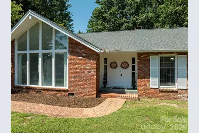 935 Ridgewood Drive NE, Lenoir, NC 28645 - Photo 3