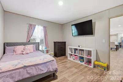3194 Medicine Bow None, Claremont, NC 28610 - Photo 21