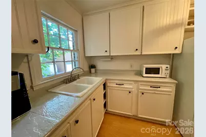 652 Davie Avenue, Statesville, NC 28677 - Photo 7