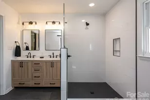 21 W Chapel Rd, Asheville, NC 28803 - Photo 21