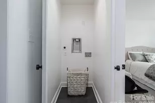 21 W Chapel Rd, Asheville, NC 28803 - Photo 27