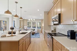 7211 Archimedes Ln, Charlotte, NC 28216 - Photo 9