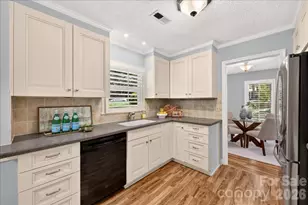2624 Lawton Bluff Rd, Charlotte, NC 28226 - Photo 15