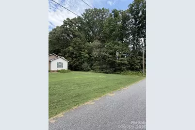 809 2nd Street SE, Conover, NC 28613 - Photo 5