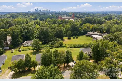 2142 Cindy Lane, Charlotte, NC 28216 - Photo 25
