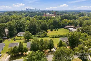 2142 Cindy Ln, Charlotte, NC 28216 - Photo 25