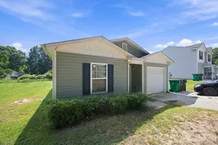 2142 Cindy Ln, Charlotte, NC 28216 - Photo 3