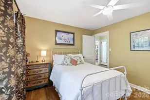 33 Pinecroft Rd, Asheville, NC 28804 - Photo 23