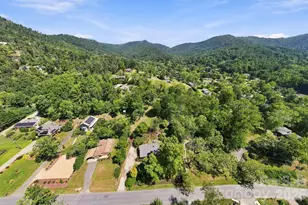 33 Pinecroft Rd, Asheville, NC 28804 - Photo 37