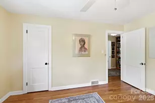 33 Pinecroft Rd, Asheville, NC 28804 - Photo 25