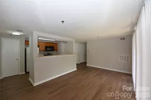 1649 Arlyn Cir, Charlotte, NC 28213 - Photo 7
