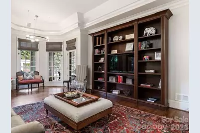 1811 Queens Road W, Charlotte, NC 28207 - Photo 17