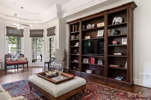 1811 Queens Rd W, Charlotte, NC 28207 - Photo 17