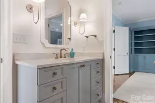 1811 Queens Rd W, Charlotte, NC 28207 - Photo 29