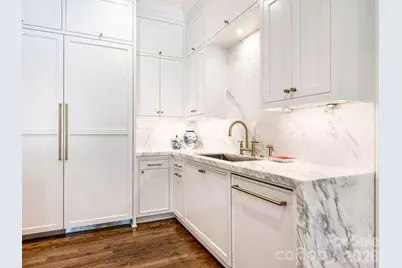 1811 Queens Road W, Charlotte, NC 28207 - Photo 11