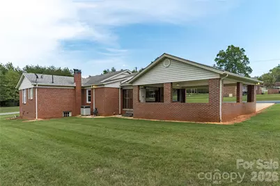 5271 Harris Farm Road, Hickory, NC 28602 - Photo 5