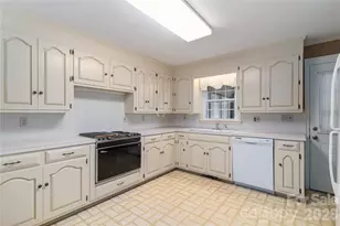 5271 Harris Farm Rd, Hickory, NC 28602 - Photo 21