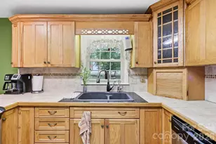 10687 Cruso Rd, Canton, NC 28716 - Photo 17