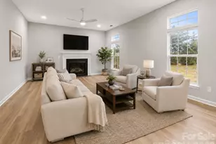 11619 Planters Estates Dr, Charlotte, NC 28278 - Photo 5