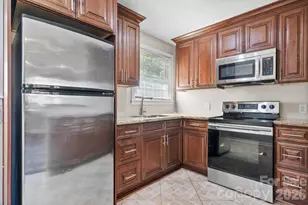 2026 Choyce Cir, Charlotte, NC 28217 - Photo 5