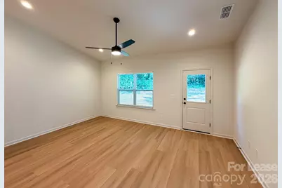 1500 Hollyleaf Avenue, Gastonia, NC 28052 - Photo 7