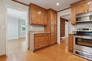 1818 Woodland Dr, Charlotte, NC 28205 - Photo 7