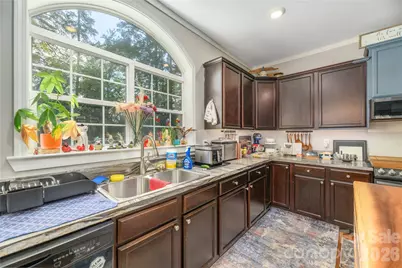 212 W Sunset Ridge Drive, Etowah, NC 28729 - Photo 9