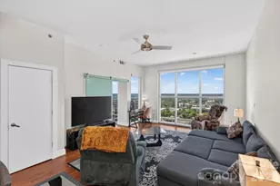 333 W Trade St, Charlotte, NC 28202 - Photo 11