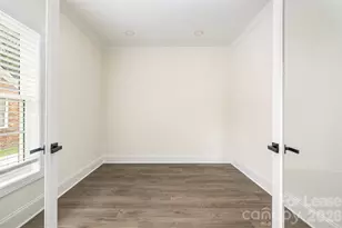 816 Walnut Ave, Charlotte, NC 28208 - Photo 17