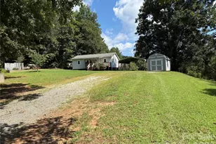 44 Oak Hill Rd, Nebo, NC 28761 - Photo 5