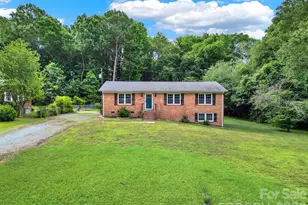 1200 Vickie Ln, Matthews, NC 28104 - Photo 29
