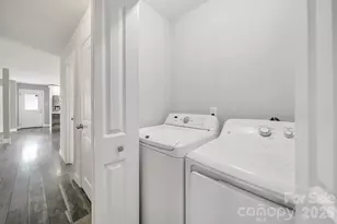 1200 Vickie Ln, Matthews, NC 28104 - Photo 11