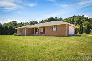 1229 Birch Dr, Morganton, NC 28655 - Photo 1