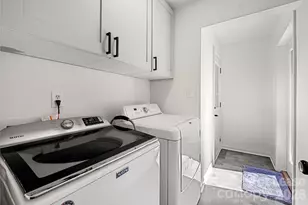 8211 Park Vista Cir, Charlotte, NC 28226 - Photo 19