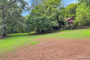 989 Fox Mountain Rd, Columbus, NC 28722 - Photo 1