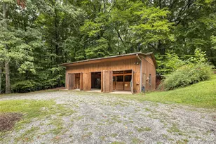 989 Fox Mountain Rd, Columbus, NC 28722 - Photo 33