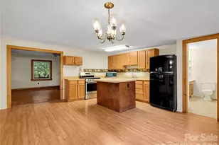 989 Fox Mountain Rd, Columbus, NC 28722 - Photo 15