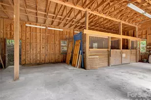 989 Fox Mountain Rd, Columbus, NC 28722 - Photo 35