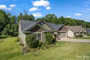 138 Brookwood Creek Dr, Landrum, SC 29356 - Photo 3