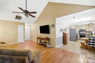 7601 Gillman Ct, Charlotte, NC 28269 - Photo 11