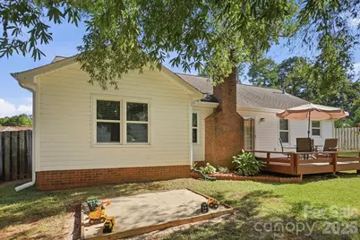 7601 Gillman Court, Charlotte, NC 28269 - Photo 35