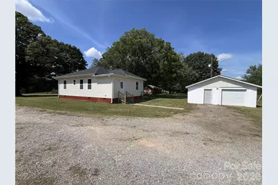 6270 Nc 16 Highway N, Conover, NC 28613 - Photo 5