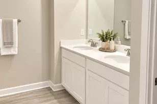 11213 Cardinal Crk Ave, Charlotte, NC 28215 - Photo 15