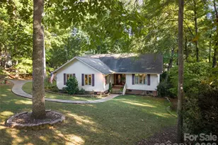 55 Heritage Dr, Lake Wylie, SC 29710 - Photo 1