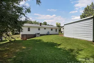 407 Lower Grassy Branch Rd, Asheville, NC 28805 - Photo 19