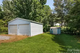 407 Lower Grassy Branch Rd, Asheville, NC 28805 - Photo 17