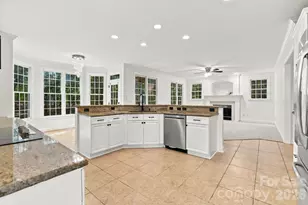 3439 12 Oaks Pl, Charlotte, NC 28270 - Photo 9