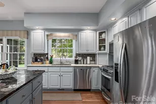 60 Beaumont Dr, Hendersonville, NC 28739 - Photo 15