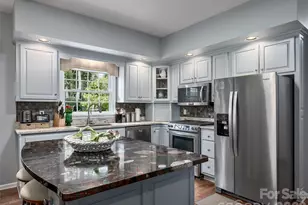 60 Beaumont Dr, Hendersonville, NC 28739 - Photo 13