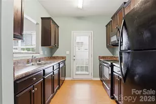 3627 Danvers St, Charlotte, NC 28213 - Photo 7
